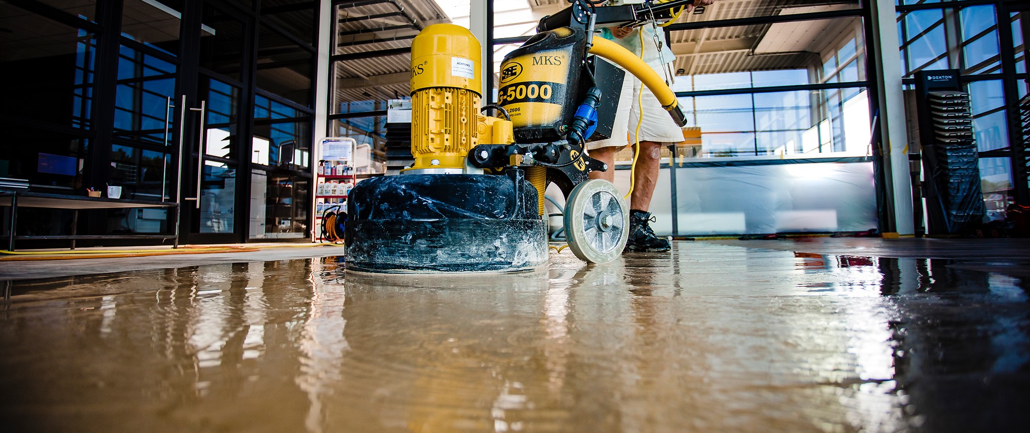 Herstel van een natuurstenen vloer met brandschade